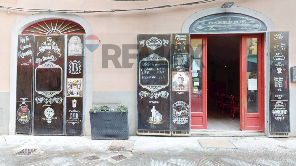 negozio in vendita a Pisa in zona Quartiere Santa Maria