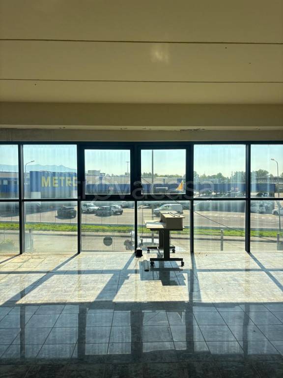 locale commerciale in vendita a Pisa in zona Ospedaletto
