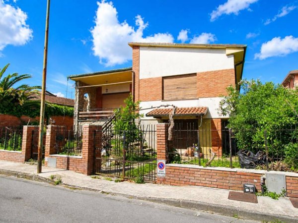 casa indipendente in vendita a Pisa in zona Centro Storico