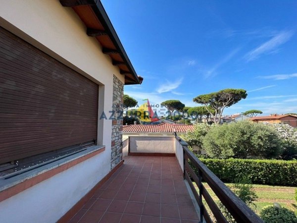 casa indipendente in vendita a Pisa in zona Tirrenia