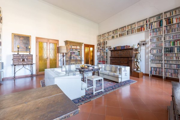 appartamento in vendita a Pisa in zona Lungarni