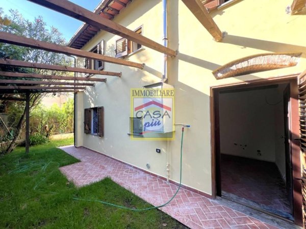 casa indipendente in vendita a Pisa in zona Barbaricina