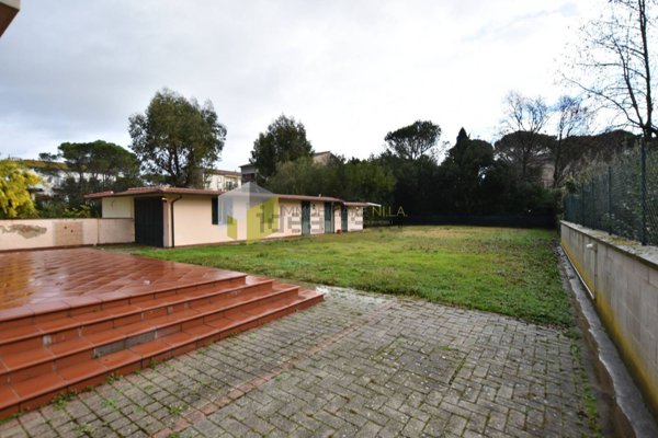 casa indipendente in vendita a Pisa in zona Porta a Lucca