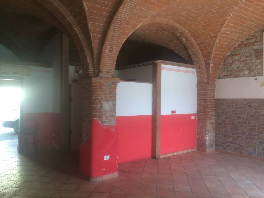 negozio in vendita a Pisa