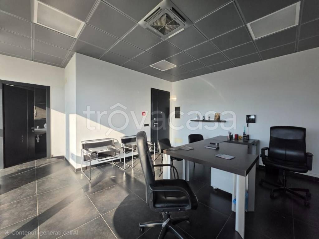 ufficio in vendita a Pisa in zona La Vettola
