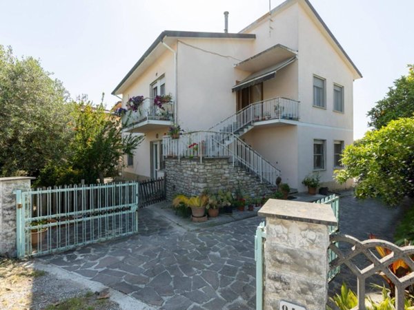 casa indipendente in vendita a Pisa in zona La Vettola