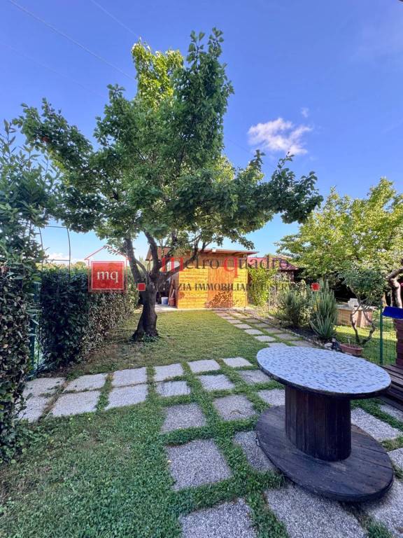 casa indipendente in vendita a Pisa in zona Riglione