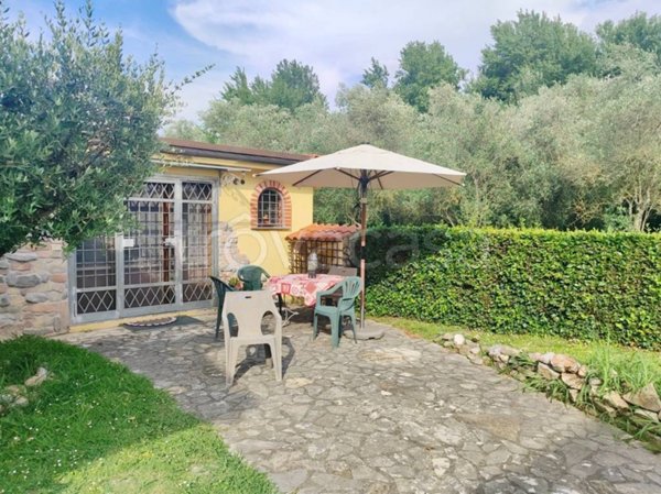 casa indipendente in vendita a Pisa in zona Riglione