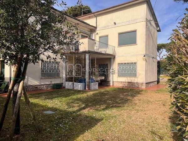 appartamento in vendita a Pisa in zona Tirrenia