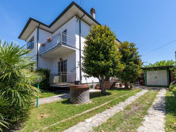 casa indipendente in vendita a Pisa in zona Lungarni
