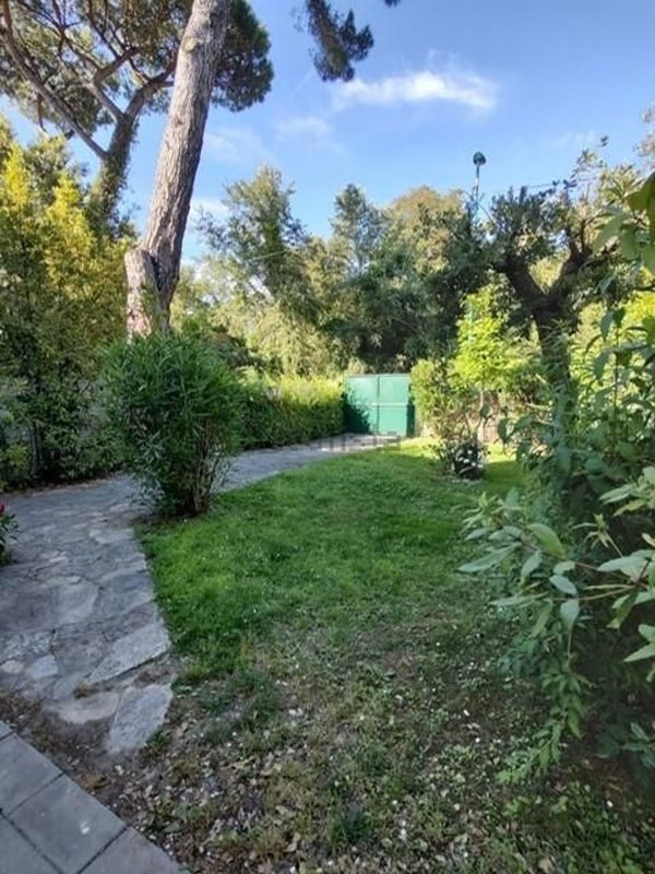 casa indipendente in vendita a Pisa in zona Tirrenia