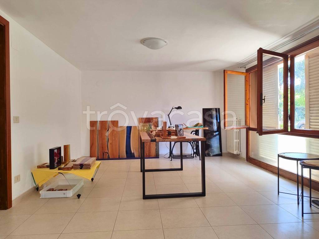 ufficio in vendita a Pisa in zona Quartiere San Giusto