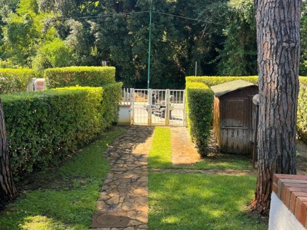 casa indipendente in vendita a Pisa in zona Tirrenia