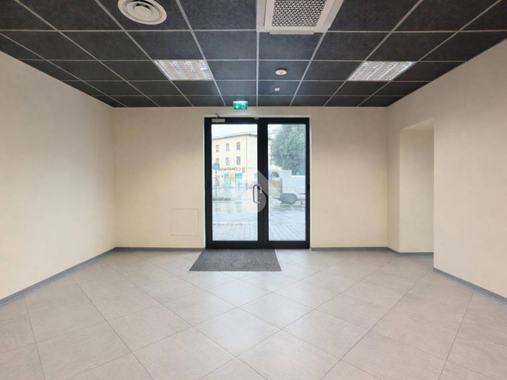 negozio in vendita a Pisa in zona Putignano