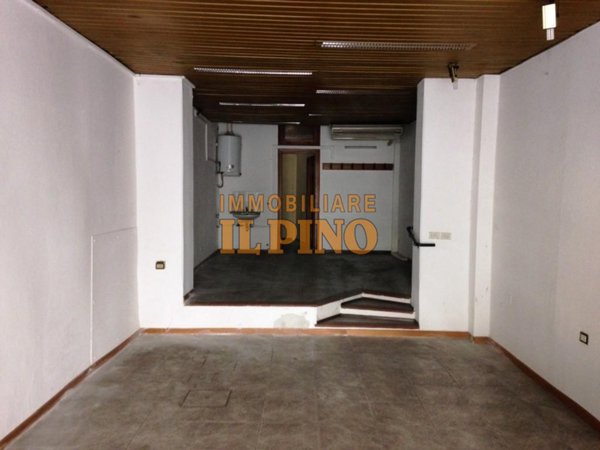 locale commerciale in vendita a Pisa in zona Riglione