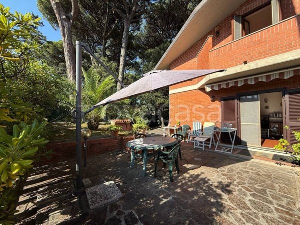 casa indipendente in vendita a Pisa in zona Tirrenia