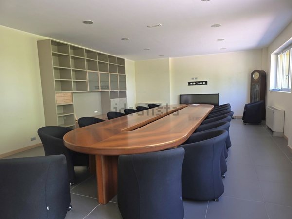 ufficio in vendita a Pisa in zona I Passi