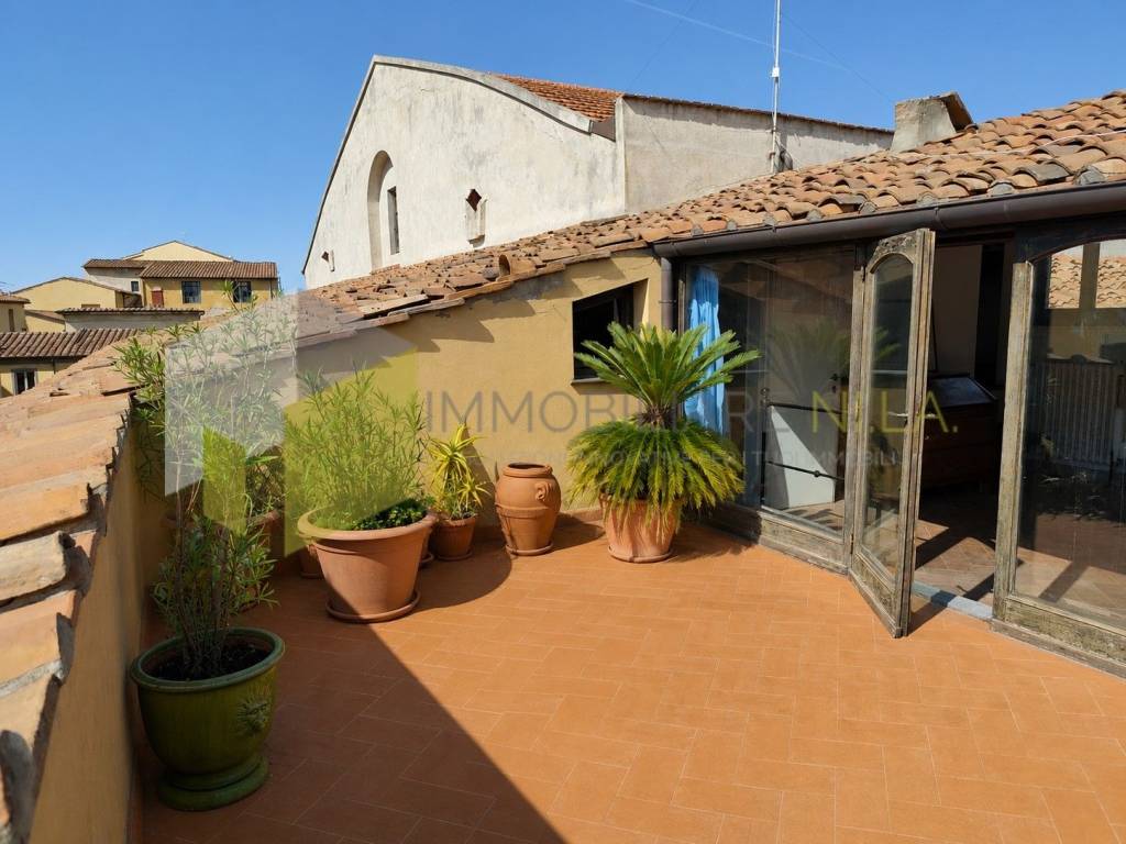 casa indipendente in vendita a Pisa in zona Centro Storico