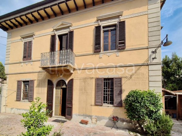 casa indipendente in vendita a Pisa in zona Landi