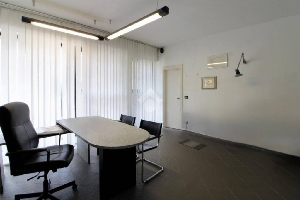 ufficio in vendita a Pisa in zona Porta a Lucca