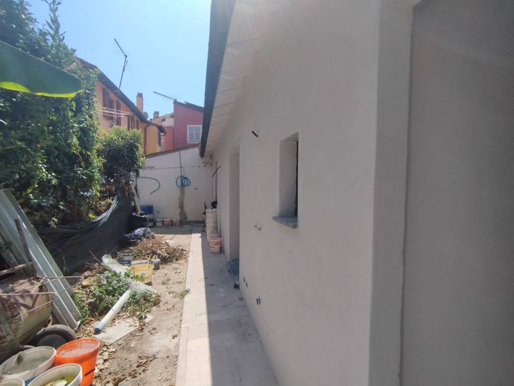 casa indipendente in vendita a Pisa in zona Landi