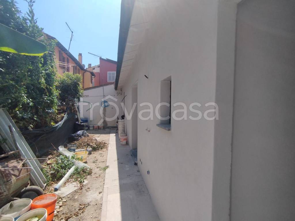 casa indipendente in vendita a Pisa in zona Landi