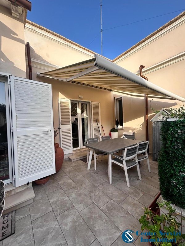 casa indipendente in vendita a Pisa in zona Marina di Pisa
