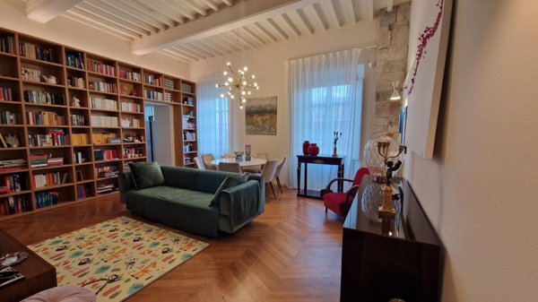 appartamento in vendita a Pisa in zona Lungarni