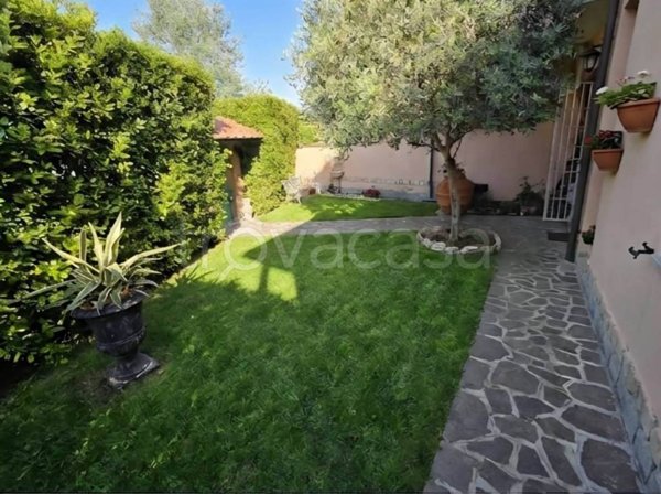 casa indipendente in vendita a Pisa in zona Tirrenia