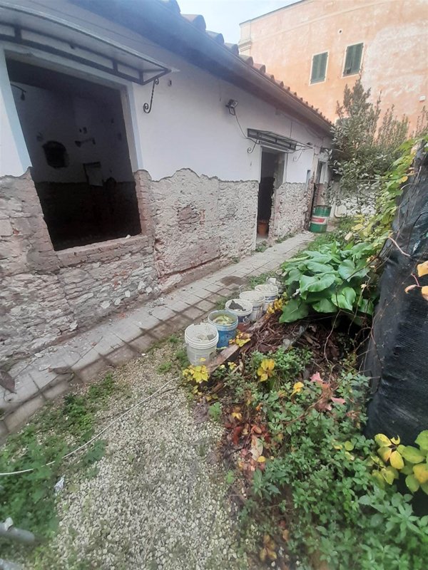 casa indipendente in vendita a Pisa in zona Lungarni