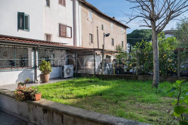 casa indipendente in vendita a Pisa in zona Porta a Lucca