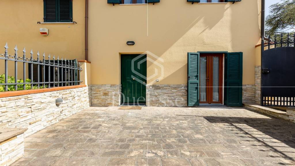 casa indipendente in vendita a Pisa in zona La Vettola