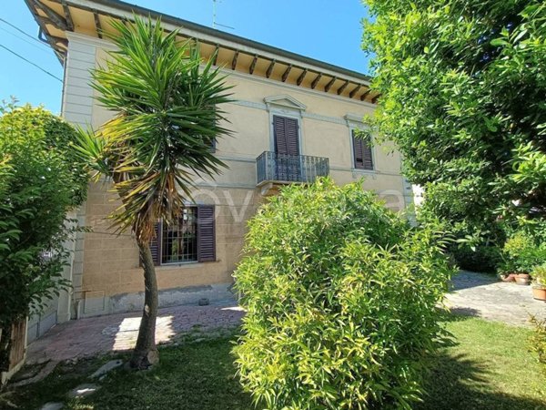 casa indipendente in vendita a Pisa in zona Landi