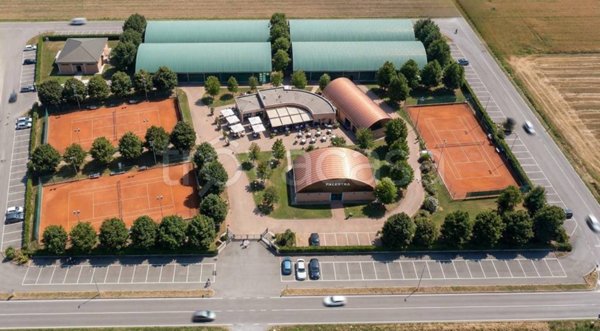 negozio in vendita a Pisa in zona Centro Storico