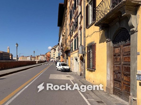 appartamento in vendita a Pisa in zona Lungarni