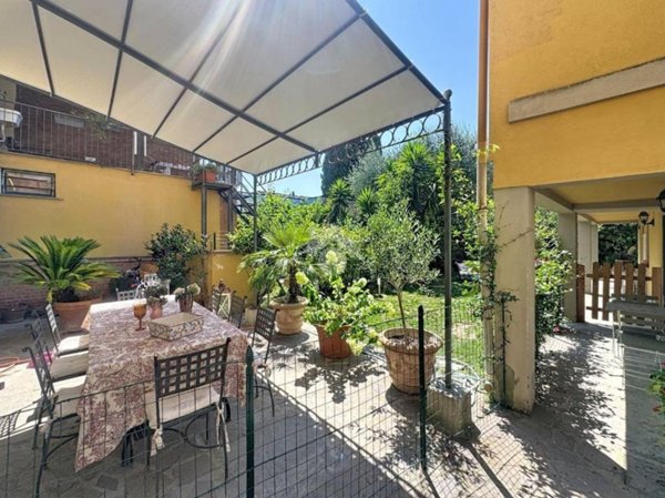 casa indipendente in vendita a Pisa in zona Porta a Lucca