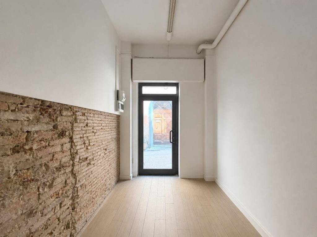 negozio in vendita a Pisa in zona Quartiere Sant'Antonio