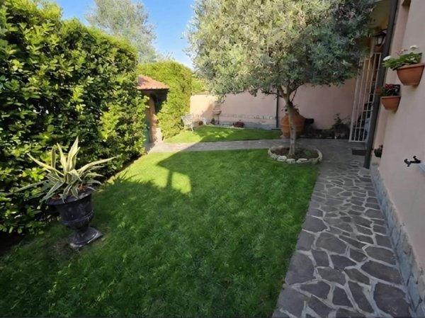 casa indipendente in vendita a Pisa in zona Tirrenia