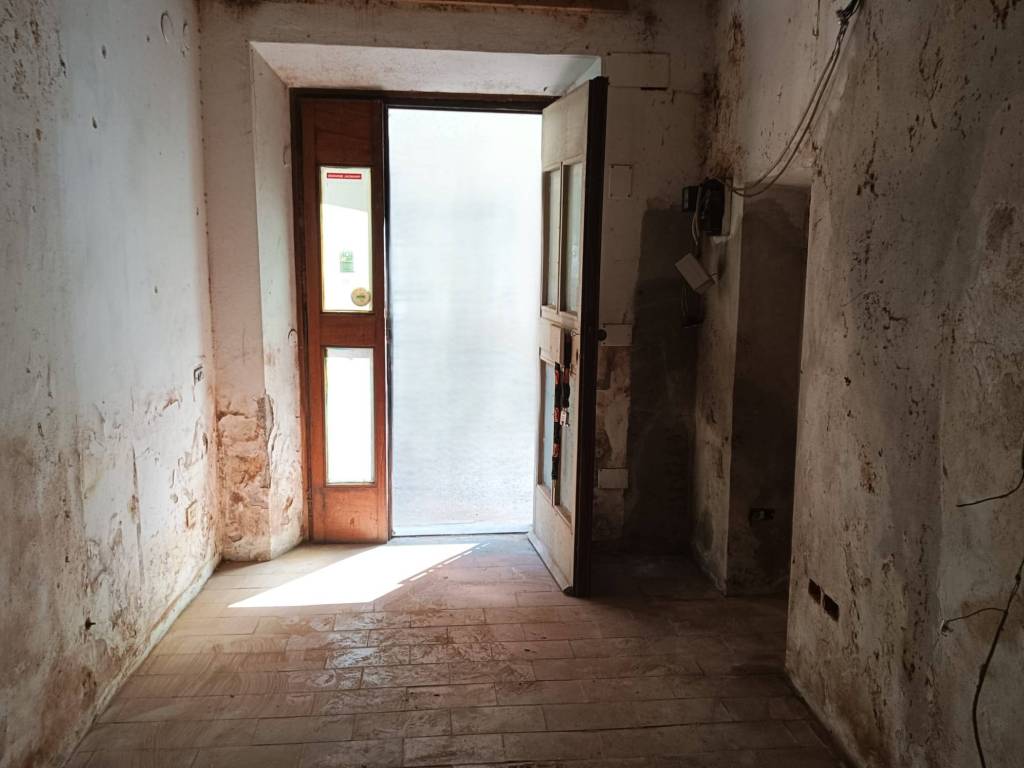 negozio in vendita a Pisa in zona Centro Storico