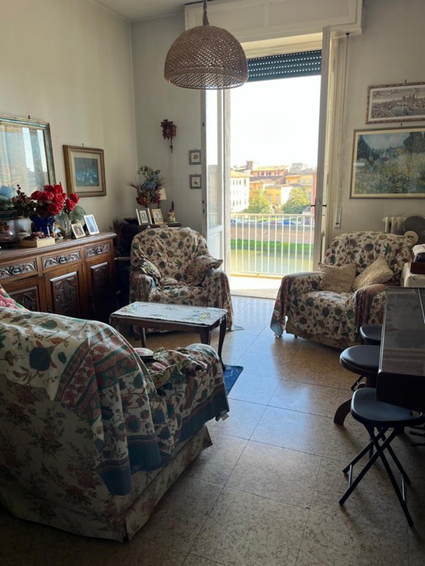 appartamento in vendita a Pisa in zona Lungarni