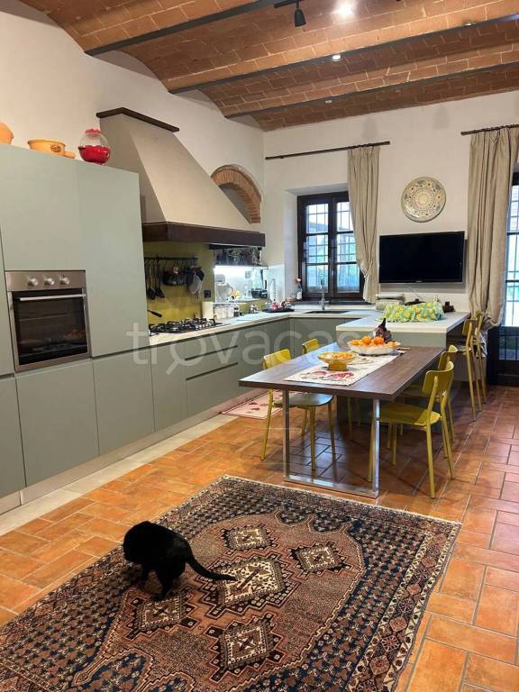 casa indipendente in vendita a Pisa in zona Lungarni