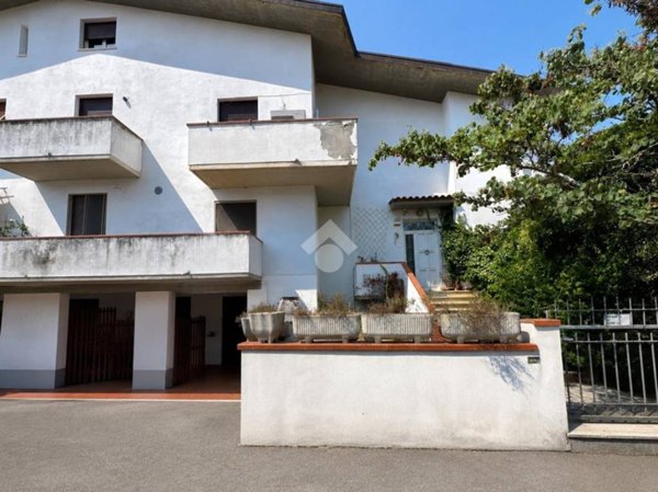 casa indipendente in vendita a Pisa in zona La Vettola