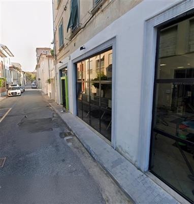locale commerciale in vendita a Pisa