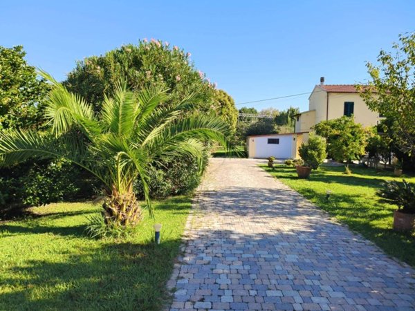 casa indipendente in vendita a Pisa in zona Coltano