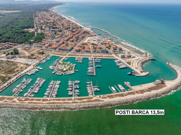 box auto in vendita a Pisa in zona Marina di Pisa