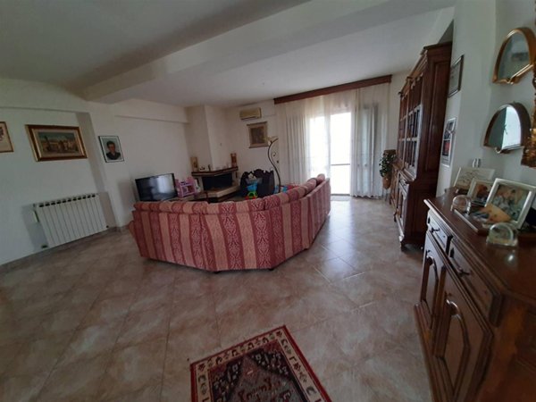 casa indipendente in vendita a Pisa in zona Oratoio