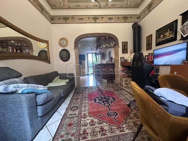 casa indipendente in vendita a Pisa in zona Riglione