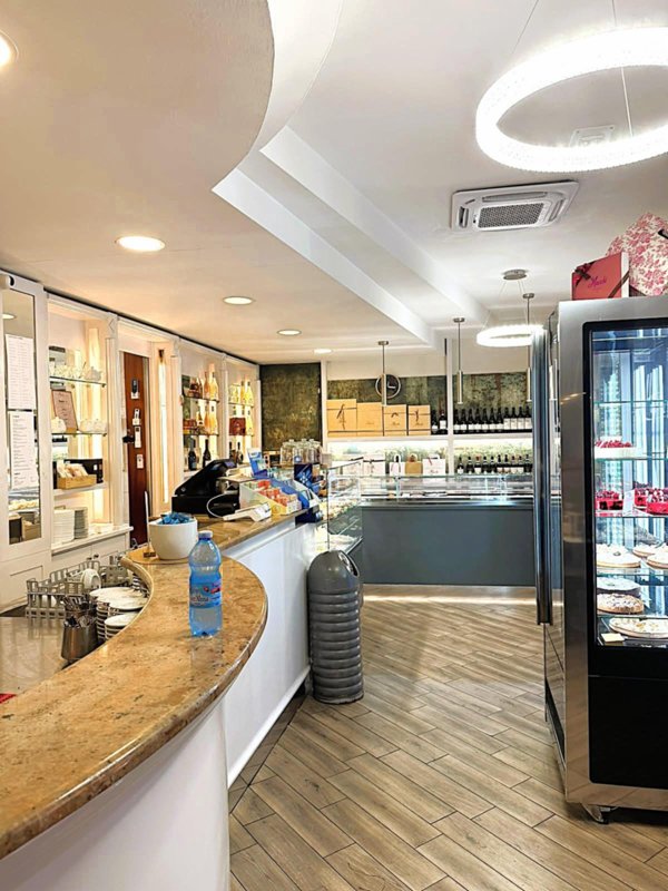 esercizio commerciale in vendita a Pisa in zona Quartiere Santa Maria