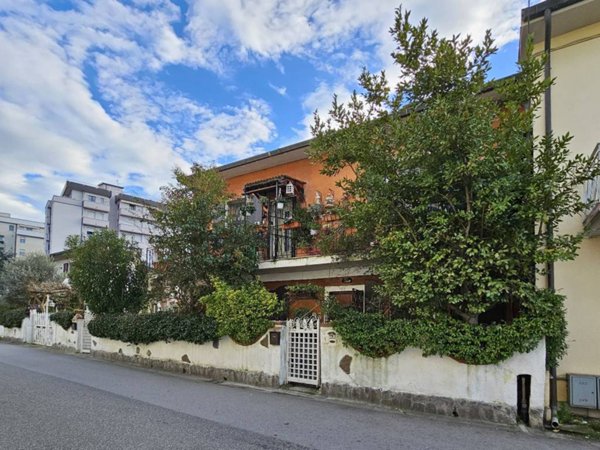 casa indipendente in vendita a Pisa in zona Cisanello