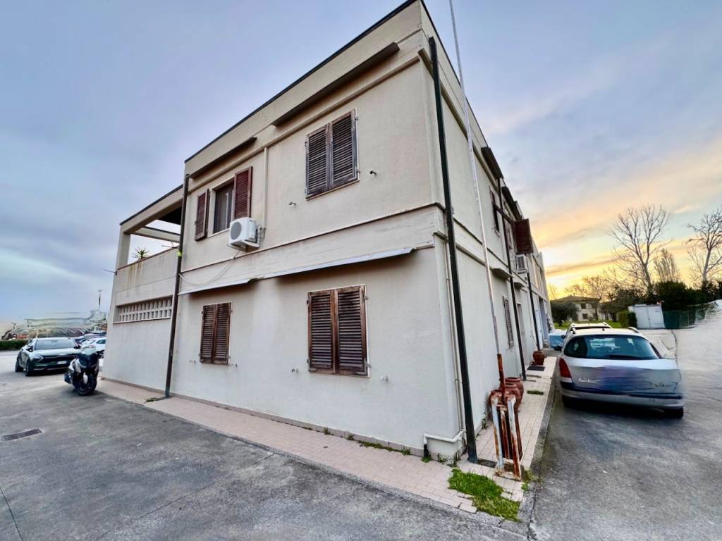 casa indipendente in vendita a Pisa in zona Oratoio